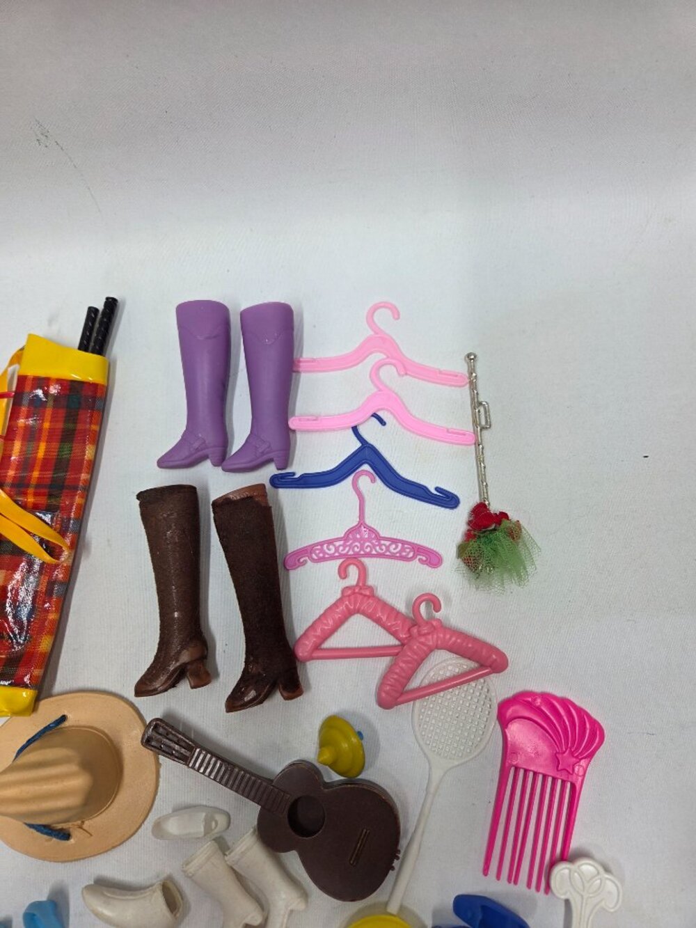 Barbie and Fashion Doll Accessories Lot Boots Bags Doctor - Picture 11 of 11